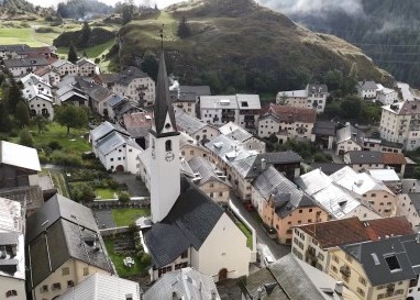 Die schönen Gotteshäuser und ihre Menschen im Unterengadin in einer Videoserie: Ardez