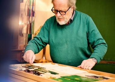 Der Glasmaler Martin Halter hat eine Vielzahl von Kirchenfenstern geschaffen und restauriert.