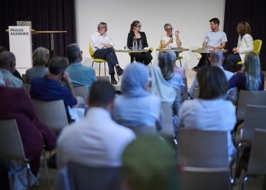 Pressefreiheit und Islamkritik: Wie Medien über Muslime berichten und woran es hapert