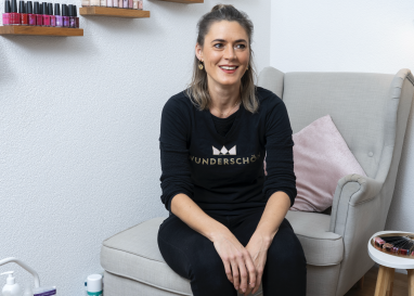 Eine Berner Kosmetikerin ermöglicht mit ihrem Ausbildungsprojekt Frauen ein selbstbestimmtes Leben