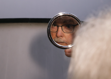 Der Theologe Peter Wild lehrt Meditation. Wichtig sei, nicht verbissen auf diesem Weg zu sein