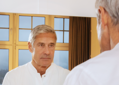 In einer Lebenskrise ein Facelifting zu machen, sei keine gute Idee, findet Chirurg Enrique Steiger