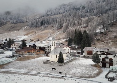 Die schönen Gotteshäuser und ihre Menschen im Unterengadin in einer Videoserie: Lü